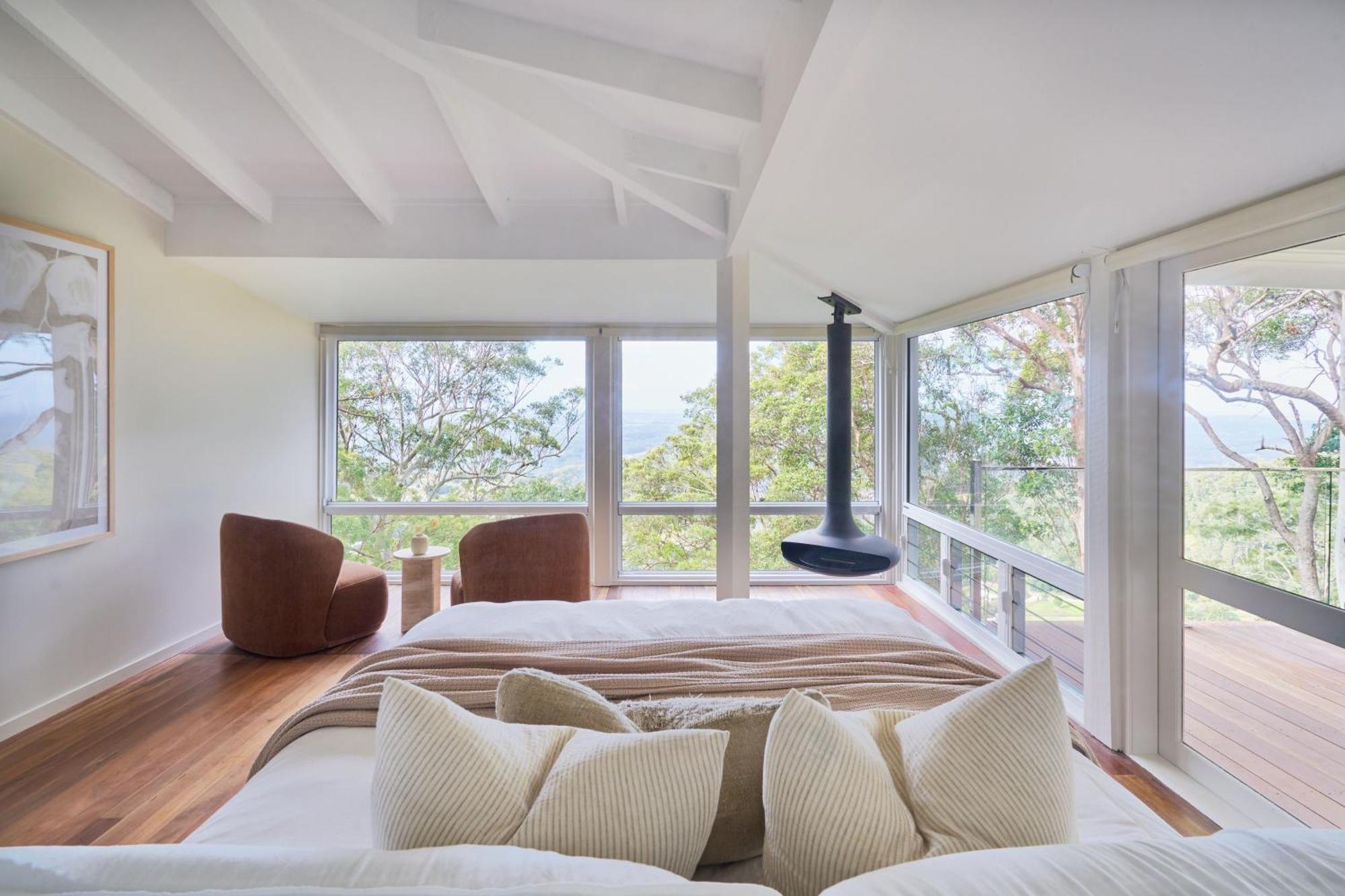 Karma - Heart Of Apartment Montville